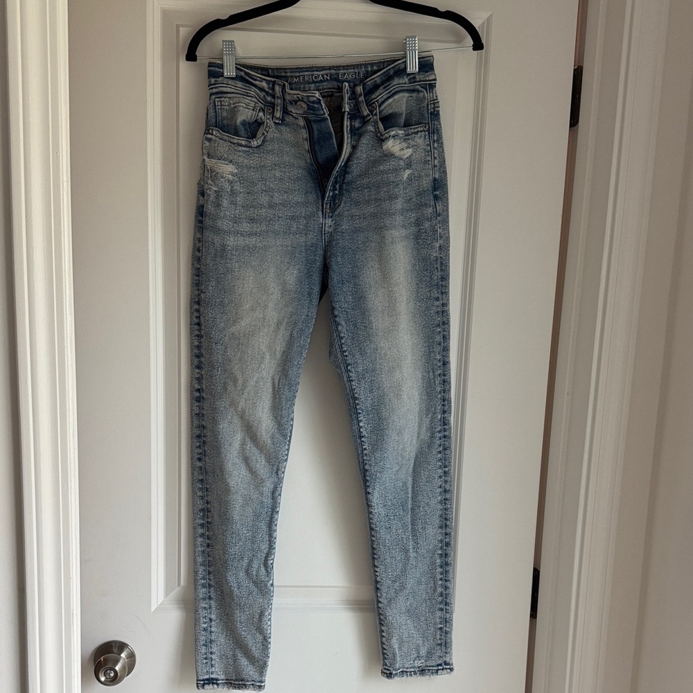 American Eagle Outfitters Light Wash Straight Leg Jeans